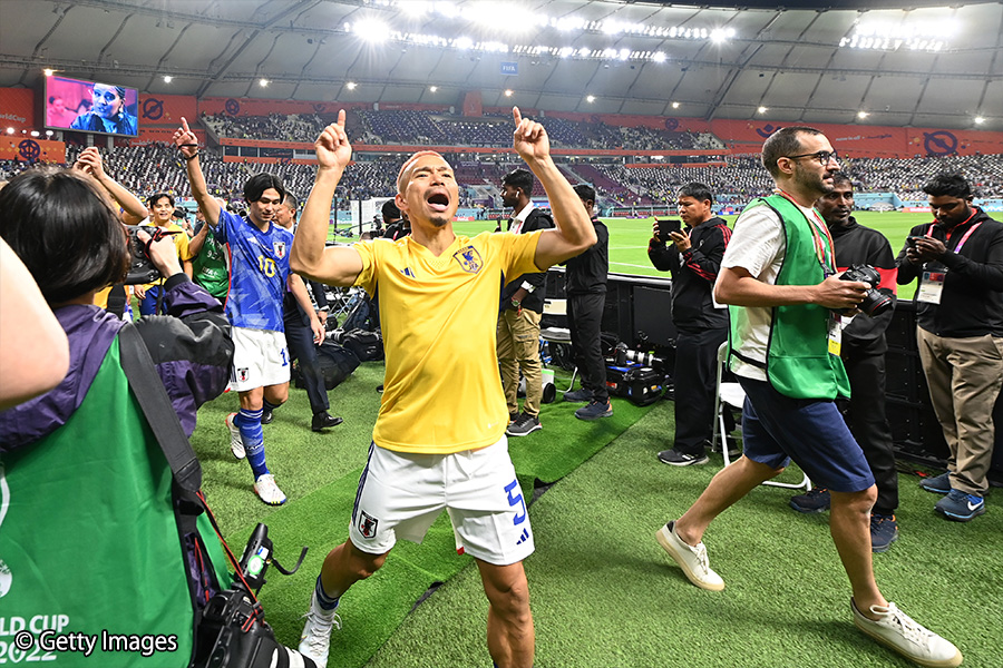 長友佑都がドイツ相手の歴史的勝利に歓喜「ブラボー、ブラボー、ブラボー！」