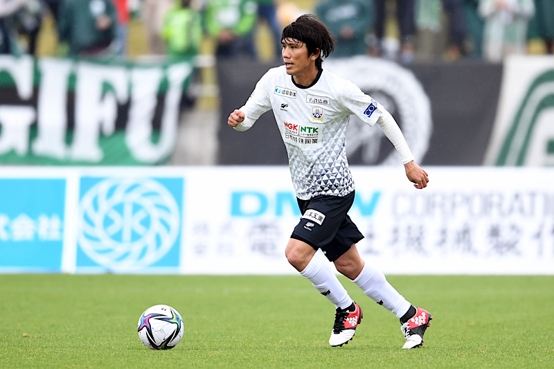 岐阜、主将MF柏木陽介との来季契約更新を発表「本当の意味で強い岐阜を作りたい」