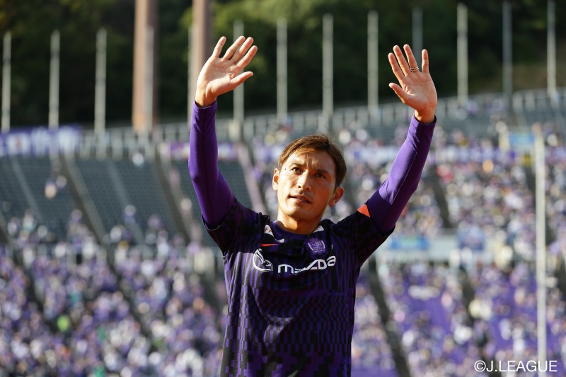 青山敏弘