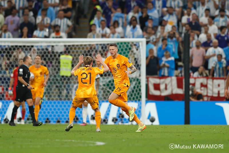 Netherlands_Argentina_221209_0015_