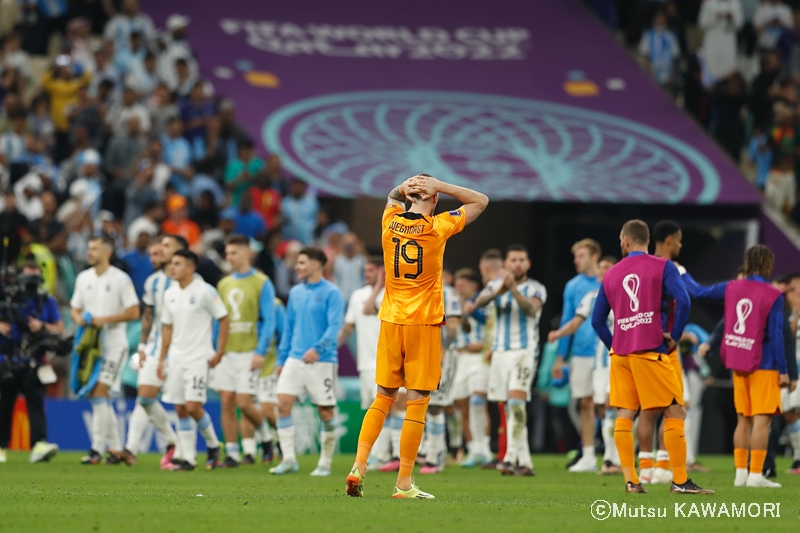 Netherlands_Argentina_221209_0023_