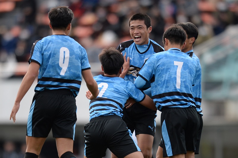 岡山学芸館が鹿島学園との競り合いを制す！　“10番”山田蒼が2得点の大活躍