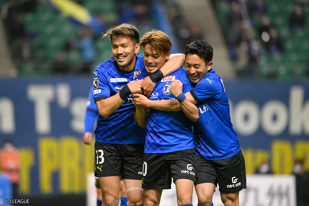 大分が3連勝で単独首位に浮上！ 金沢の杉浦恭平は前半だけでハットトリック／J2第9節