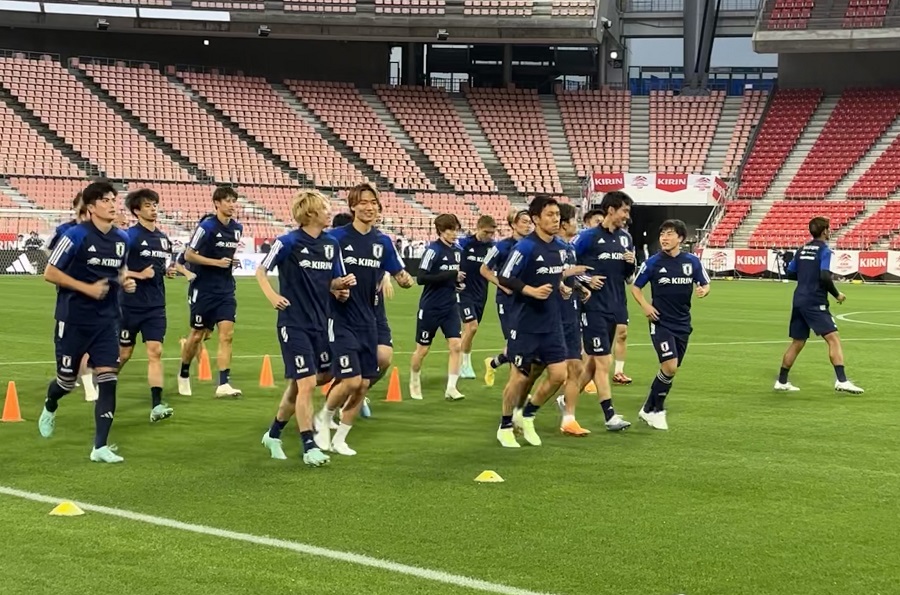 日本代表、24名で前日練習実施　別メニュー続いた川﨑と追加招集の伊藤が不在