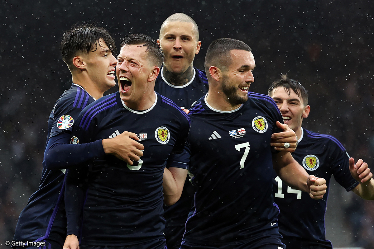 スコットランドが試合中断のアクシデント乗り越え4連勝！　ハーランドやルカクは2得点の活躍／EURO2024予選