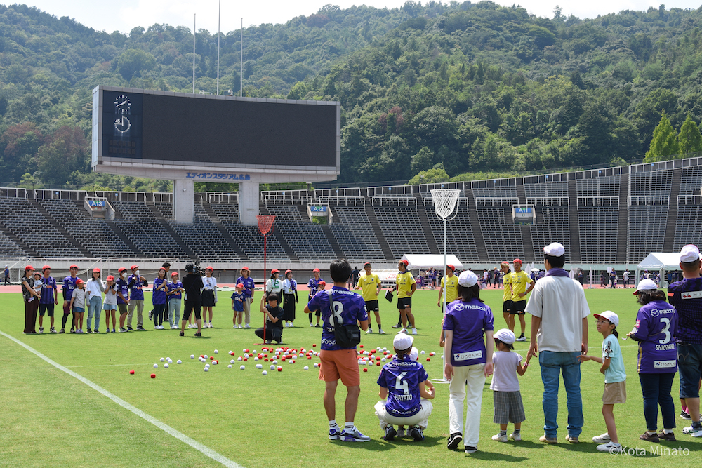 広島がファン感謝デー開催…初参加のFWベン・カリファ「ファンなしにサッカーは成り立たない」