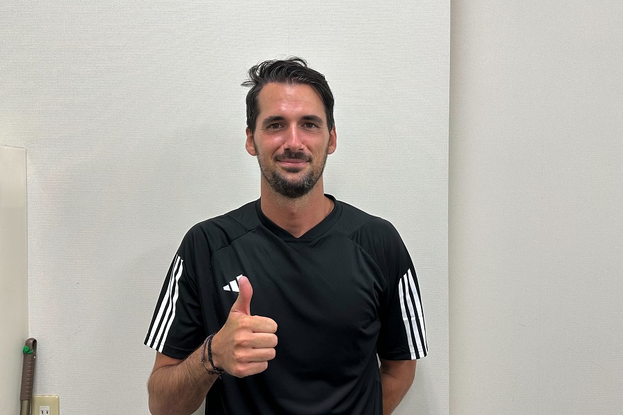 バルセロナ・フェミニGKコーチが来日指導「女子サッカーの未来は明るい」
