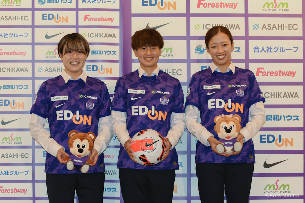 S広島R、新加入3選手が会見…DF市瀬千里、MF松本茉奈加、FW髙橋美夕紀が意気込み