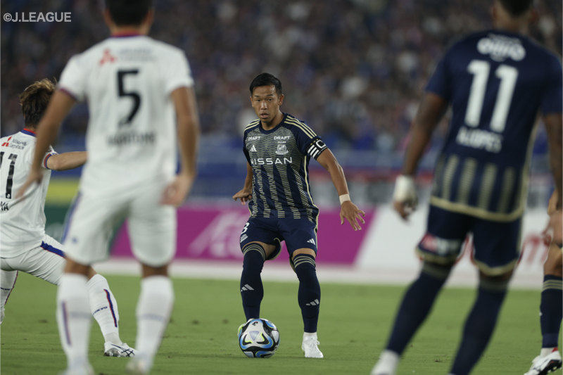 後半ATの劇的ミドルで勝ち越し！　FC東京に競り勝った横浜FMが首位に浮上