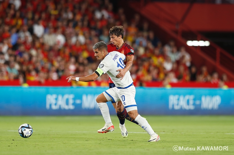 Espana_Cyprus_230912_0014_