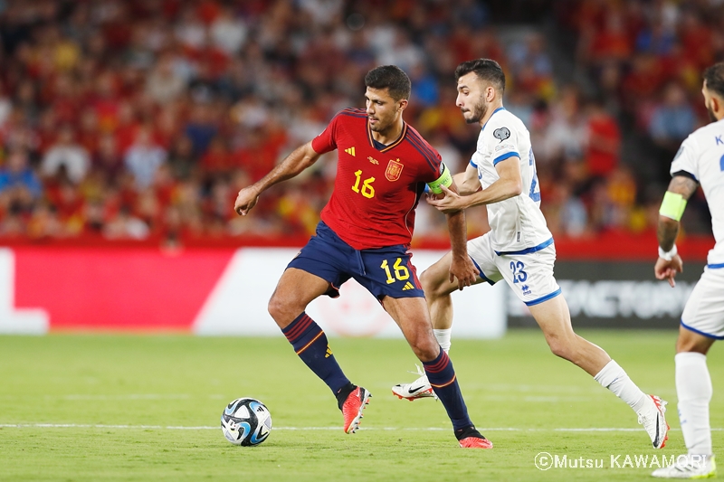 Espana_Cyprus_230912_0019_