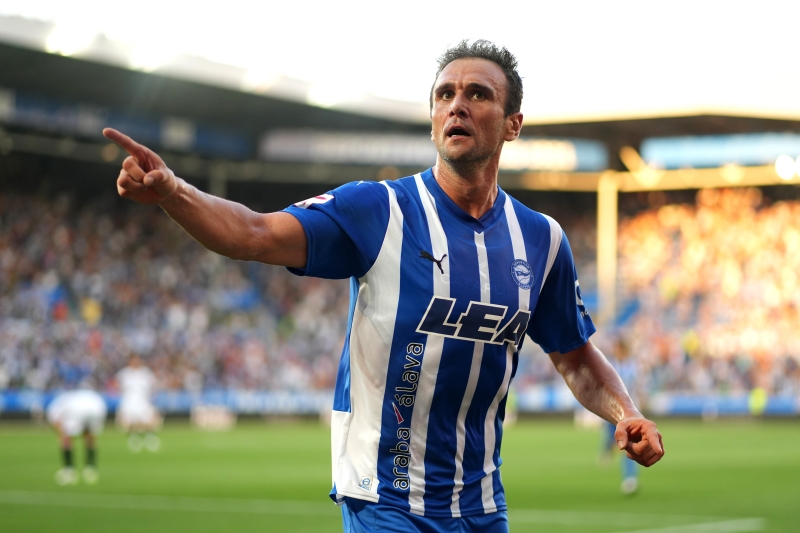 Deportivo Alaves v Sevilla FC - LaLiga EA Sports