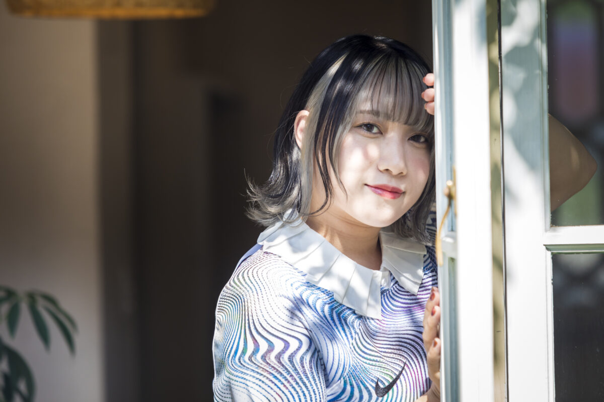 【Pocochaコラボグラビア】いゆさん「”クラス”のような配信枠。人気ライバーになってカフェづくりの夢を叶えたい！」