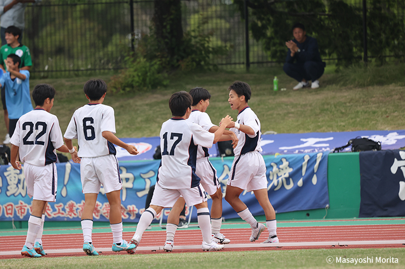 選手権に“帰ってきた”四中工に漂う飛躍の予感　OB浅野拓磨越えの優勝へ