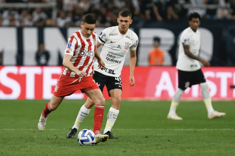 PSG、ビッグクラブ注目の“18歳”ブラジル人MF獲得が目前に？ 移籍金31億