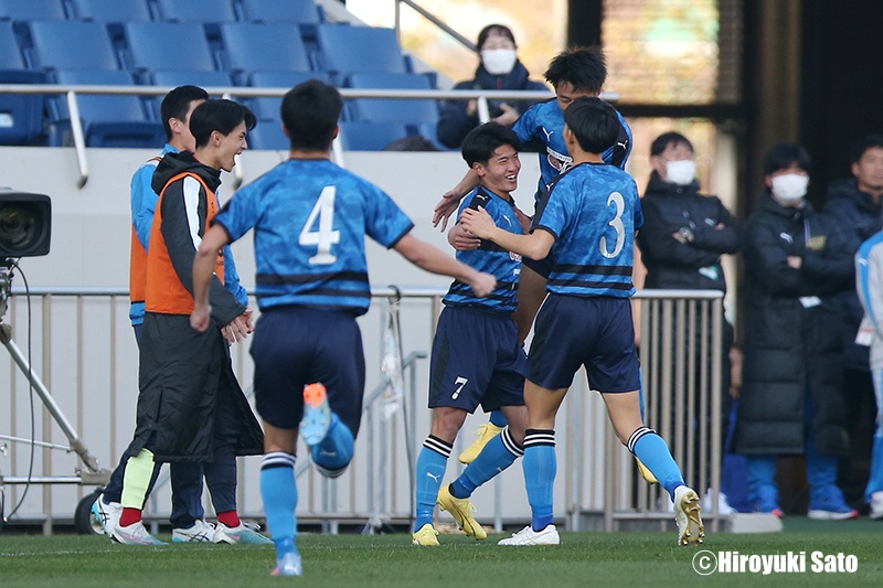 【写真ギャラリー】2023.12.31 第102回全国高校サッカー選手権大会 2回戦 遠野 0－1 大津