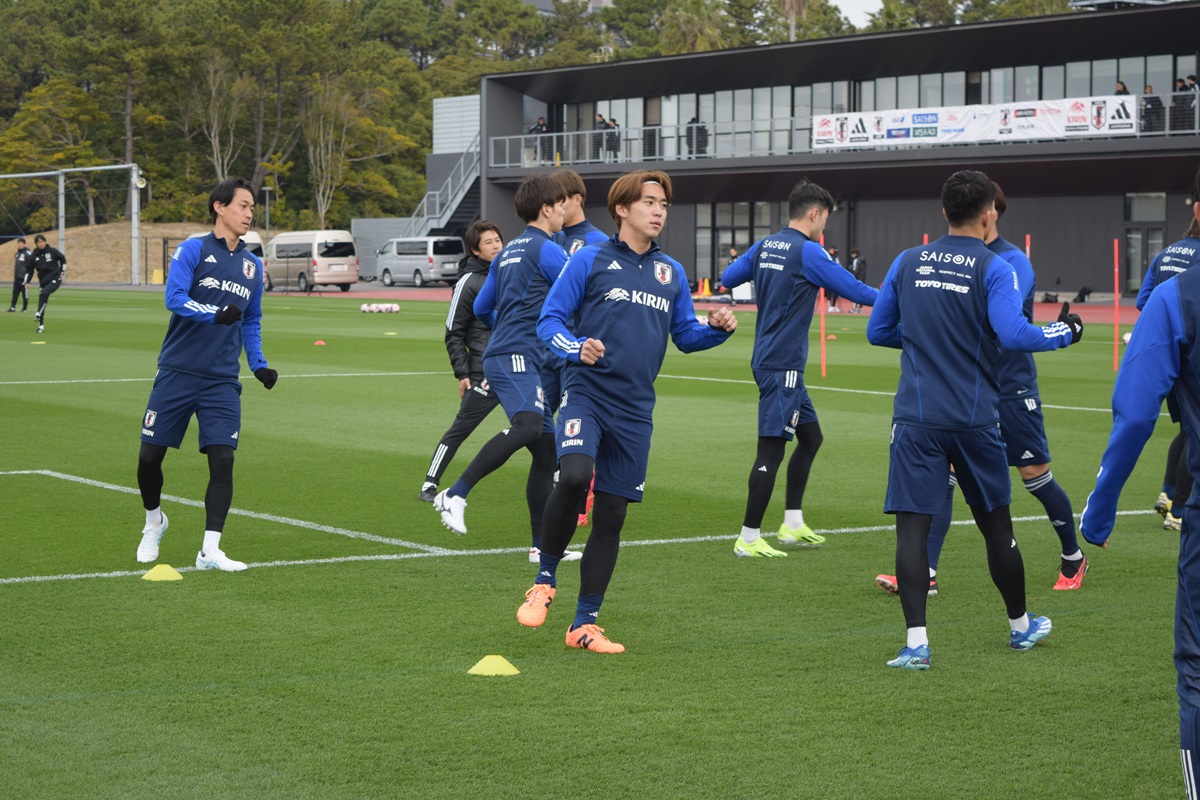 日本代表が“元日”タイ戦へ19名で練習開始　上田が体調不良