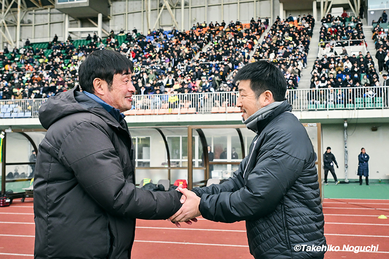 星稜の河合監督と市立船橋の波多監督