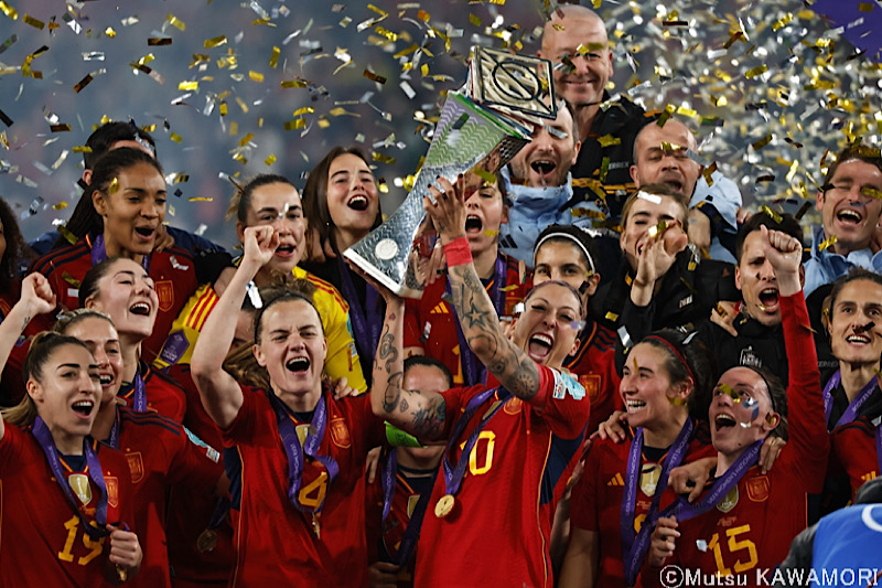 スペイン女子代表、男子に続いてUEFAネーションズリーグ優勝！　“世界女王”がパリ五輪へ