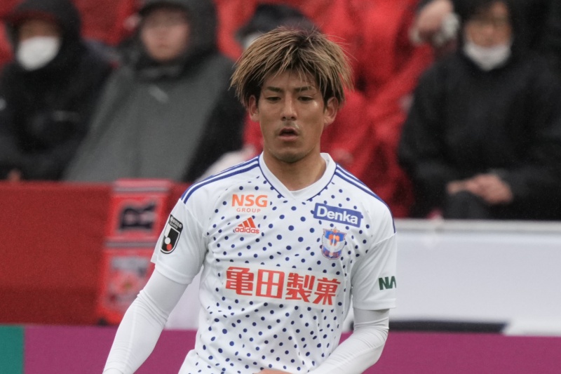 新井直人