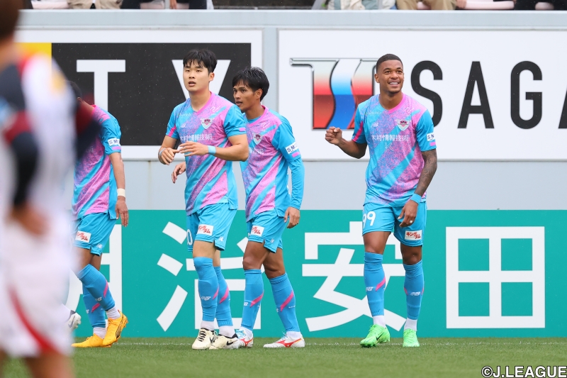 鳥栖が7戦ぶり2勝目！　マルセロ・ヒアンがPK失敗を取り返す2得点…鹿島は4失点逆転負け