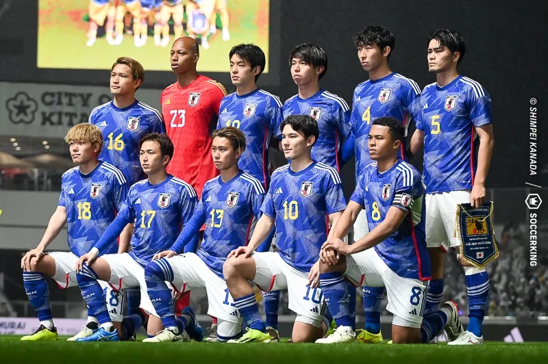 サッカー 日本 語 代表 新 ユニフォーム