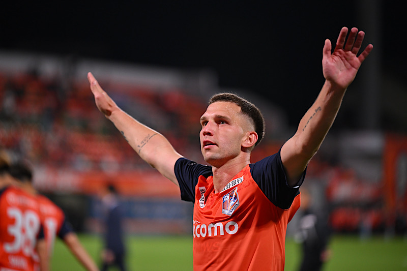 名古屋グランパス ヤクブ・シュヴィルツォク No.40 クラブユニフォーム L 名古屋グランパス ヤクブ・シュヴィルツォク No.40 クラブユニフォーム