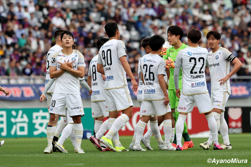 町田が白熱の“東京ダービー”を制す！　ナ・サンホの古巣弾などでFC東京を撃破