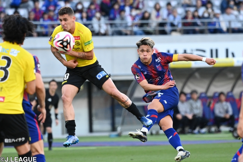 柏、2点差追いつくも勝ち越し点遠く…10人のFC東京とドロー　神戸は首位に浮上／J1第13節