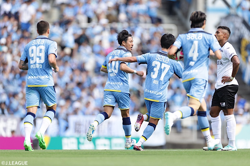 磐田が0－2からひっくり返す！　MF山田大記らのゴールで湘南撃破、6試合ぶりの白星に
