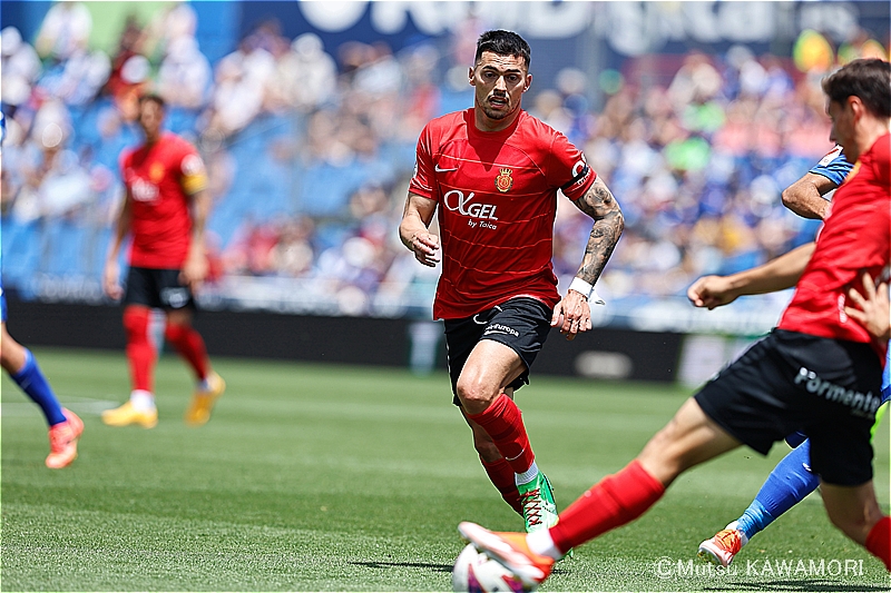 Please do not reproduce without prior permission.