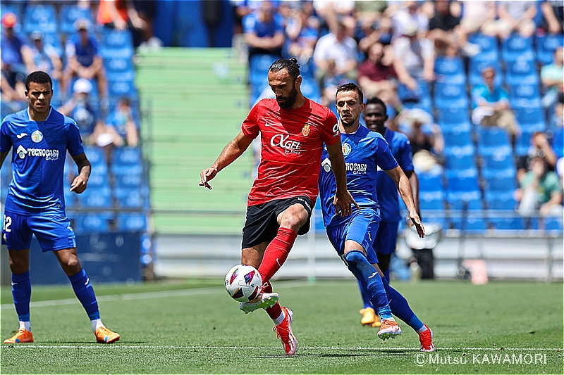 Please do not reproduce without prior permission.