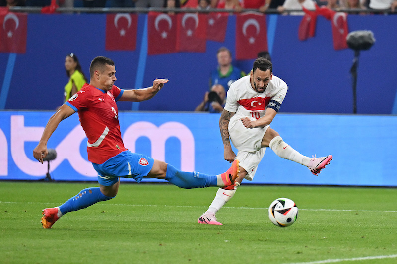 トルコ代表、後半ATの勝ち越し弾でチェコ代表を下す！　F組2位で4大会ぶりの決勝T進出が決定