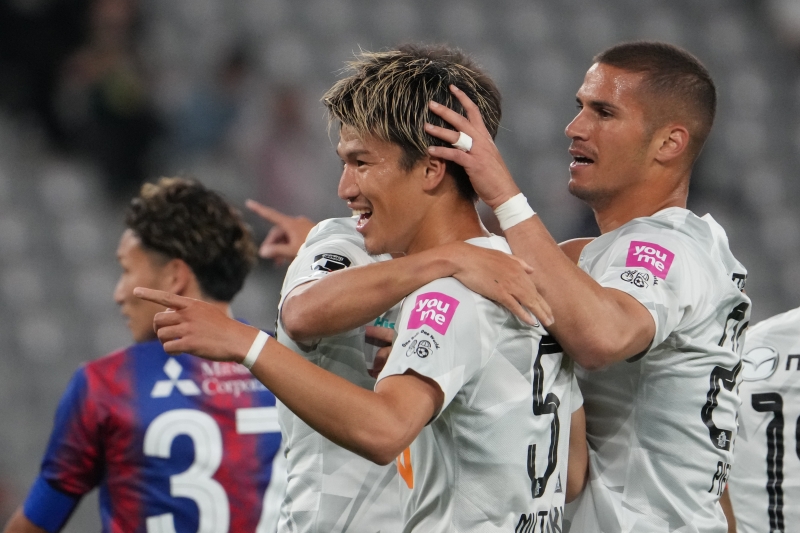 FC Tokyo v Sanfrecce Hiroshima - J.LEAGUE YBC Levain Cup Play-Off Round 1st Leg