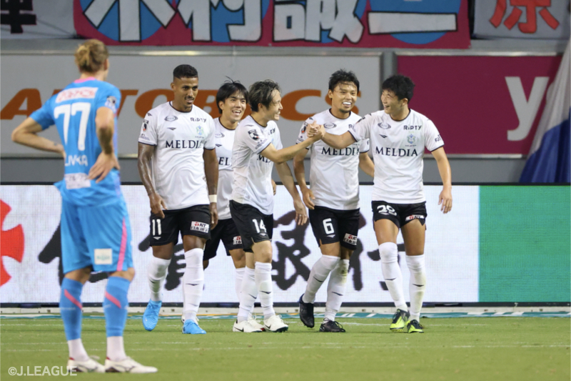 湘南、鳥栖を下し3試合ぶり白星！　FW福田翔生の豪快な一撃で終盤に勝ち越し