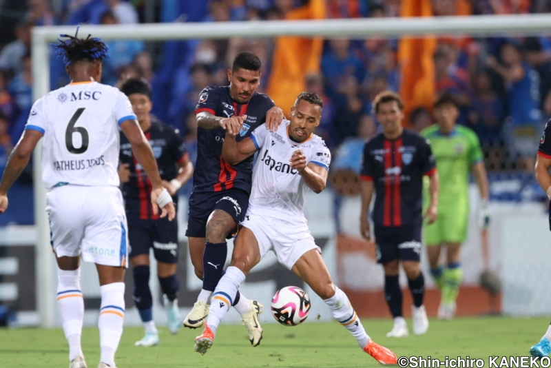 横浜FCと長崎の直接対決は痛み分け…4発快勝の清水が首位に返り咲く！／J2第26節