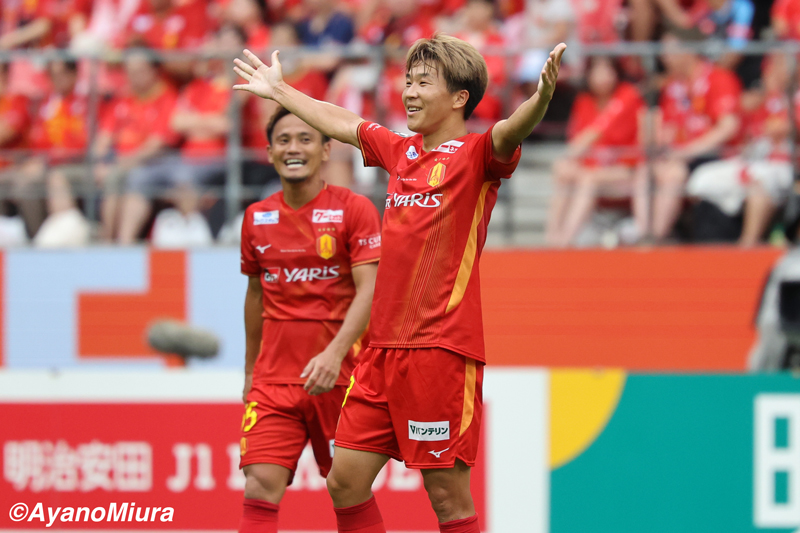 永井謙佑