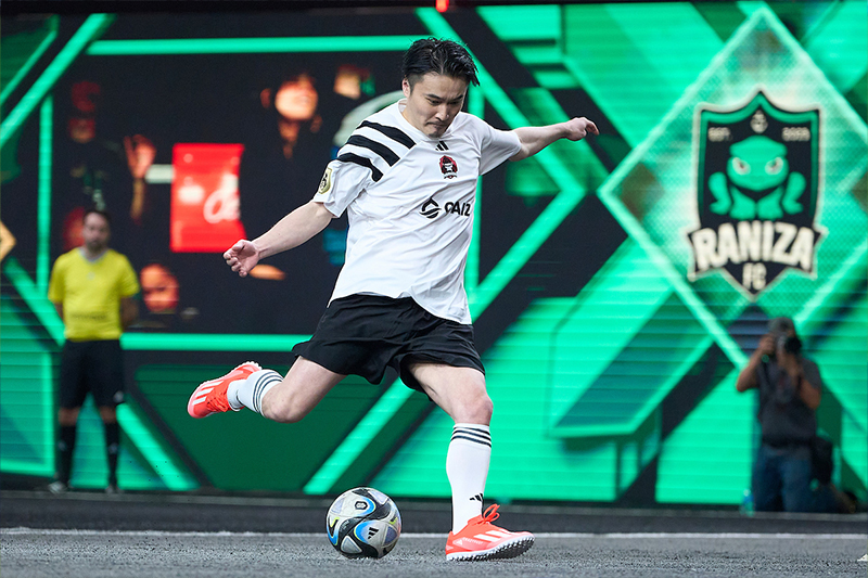 第1回キングスW杯でPKを蹴る加藤純一氏