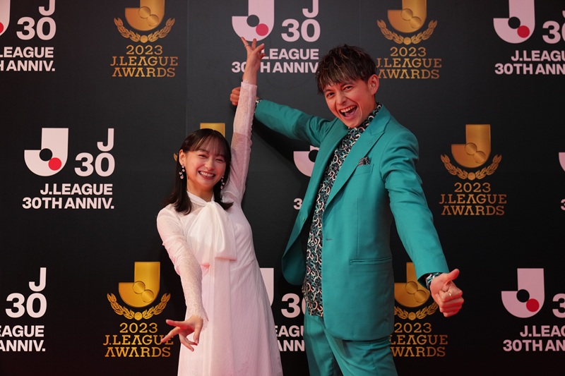 ハリー杉山、影山優佳