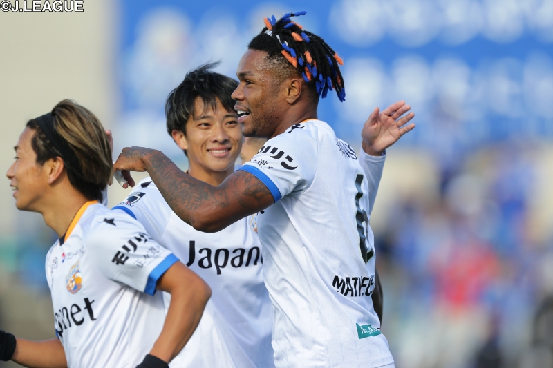 横浜FCと清水、ともに黒星で昇格決定ならず…19位鹿児島は首の皮一枚