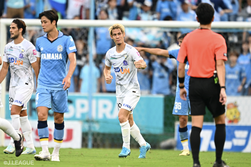 FW加藤陸次樹が決勝点！　広島、磐田を下して首位をキープ…直近11試合無敗に