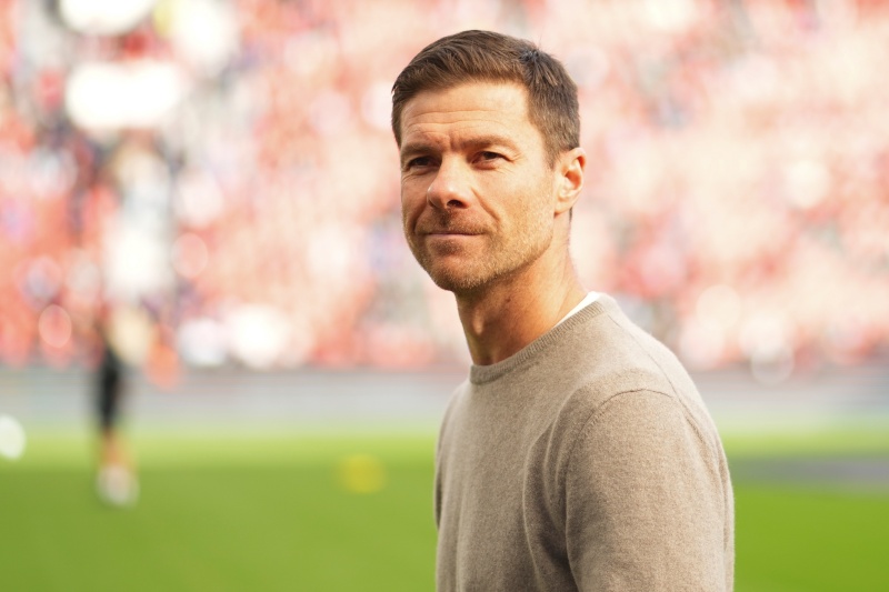 シャビ・アロンソ監督
