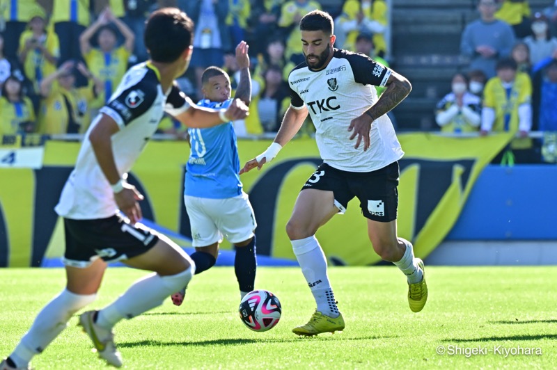 20241103 J2 YokohamaFC vs Tochigi Kiyohara24(s)