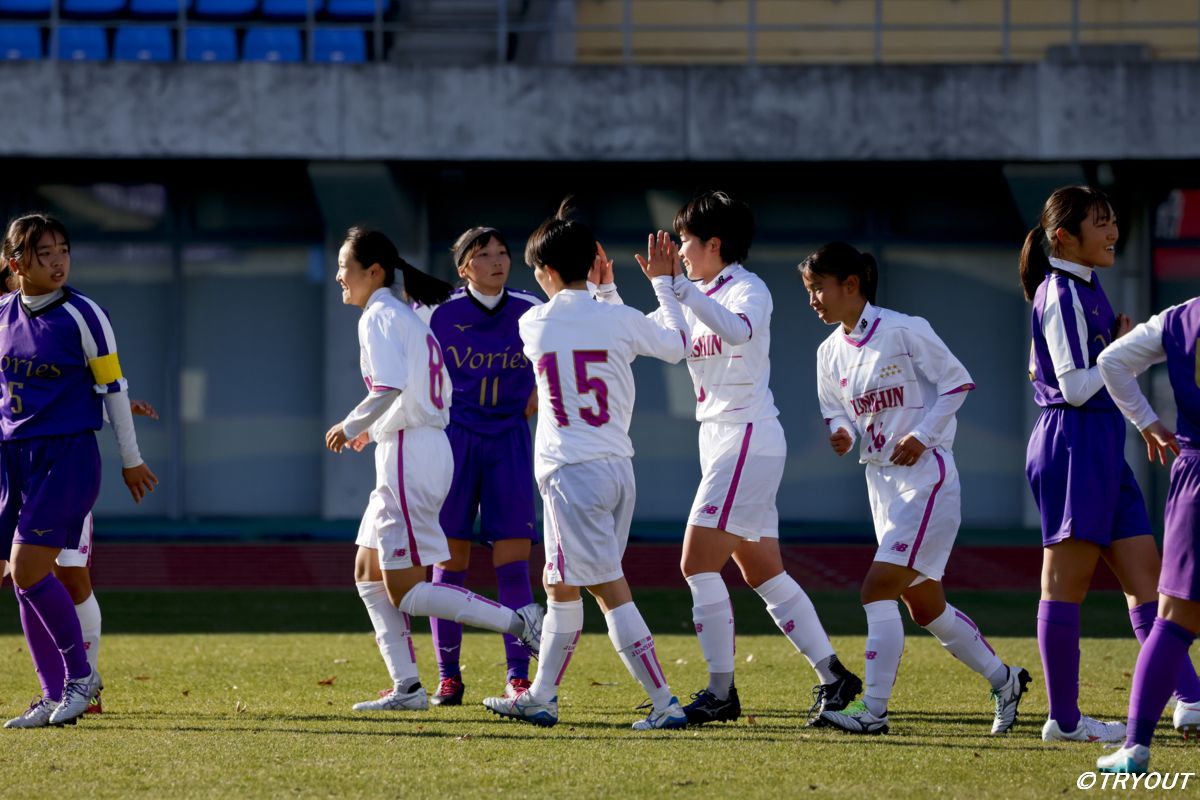 【写真ギャラリー】2024.12.29 第33回全日本高等学校女子サッカー選手権大会 1回戦 近江兄弟社 0－17 藤枝順心