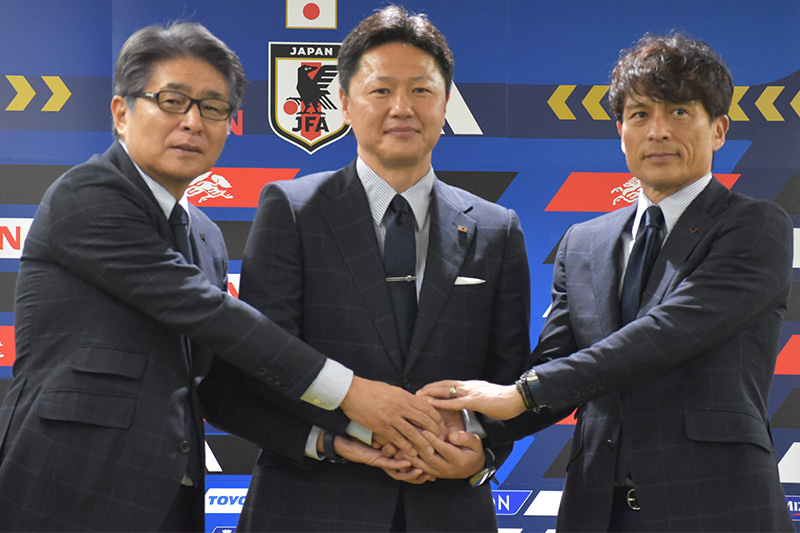 大岩監督、日本史上初の五輪代表監督“続投”で60年ぶりメダル目指す…山本NDも太鼓判「日本の未来を託せる」