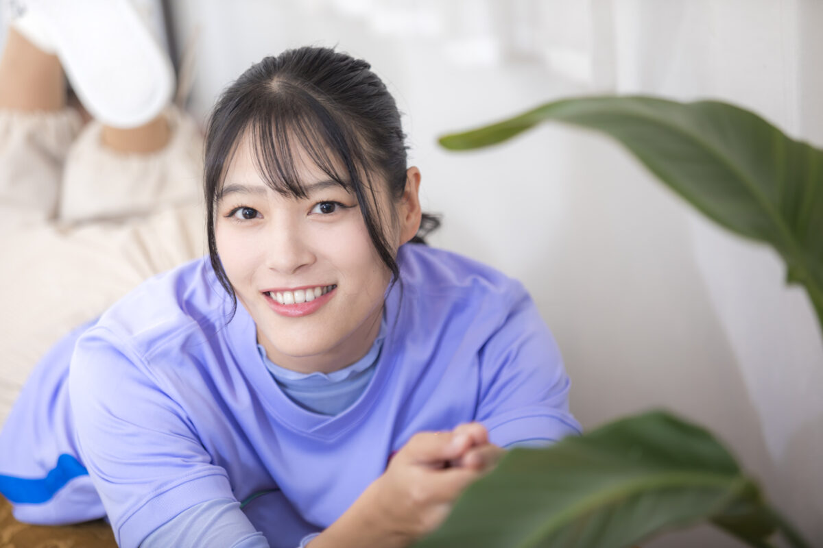 【Pocochaコラボグラビア】ひとみんさん「推しは地元のジュビロ磐田　『多趣味で酒豪で晴れ女』をテーマに元気に配信中！」
