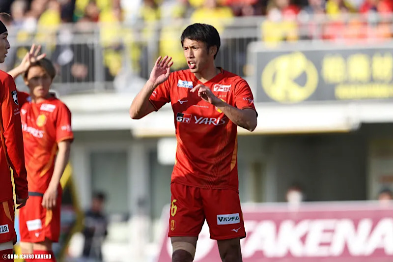 名古屋MF米本拓司、今夏にレンタル加入した京都へ完全移籍「豊田スタジアムでの大声援は毎回鳥肌が立ちました」
