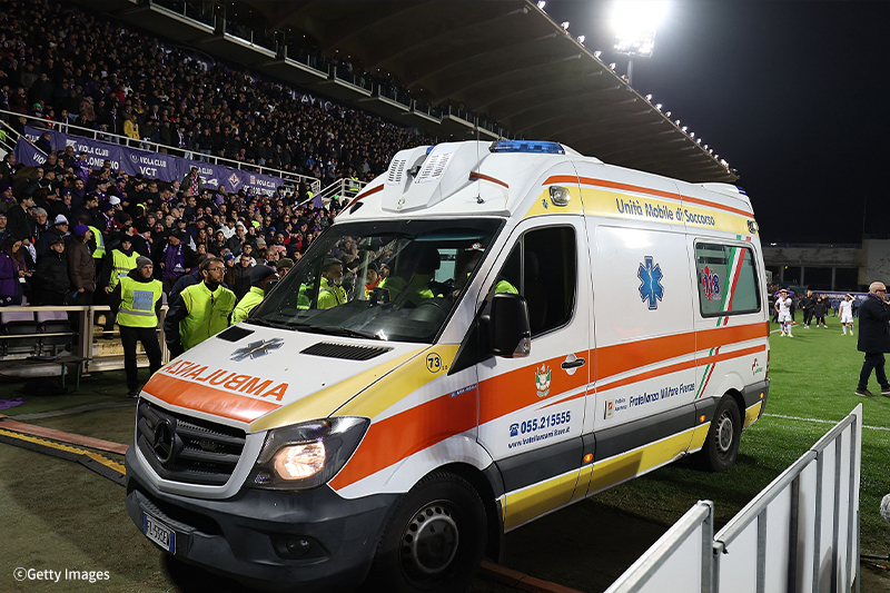 U21イタリア代表MFボーヴェが試合中に意識不明になり緊急搬送…中断したフィオレンティーナvsインテルは延期決定