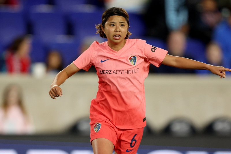 三浦成美選手 サイン入りフラッグ 三浦 成美｜サッカー｜東京2020｜JOC