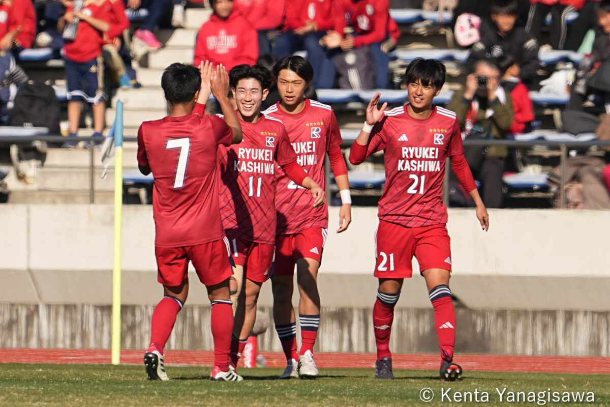 【写真ギャラリー】2024.12.31 第103回全国高校サッカー選手権大会 2回戦 流通経済大柏 5－0 佐賀東